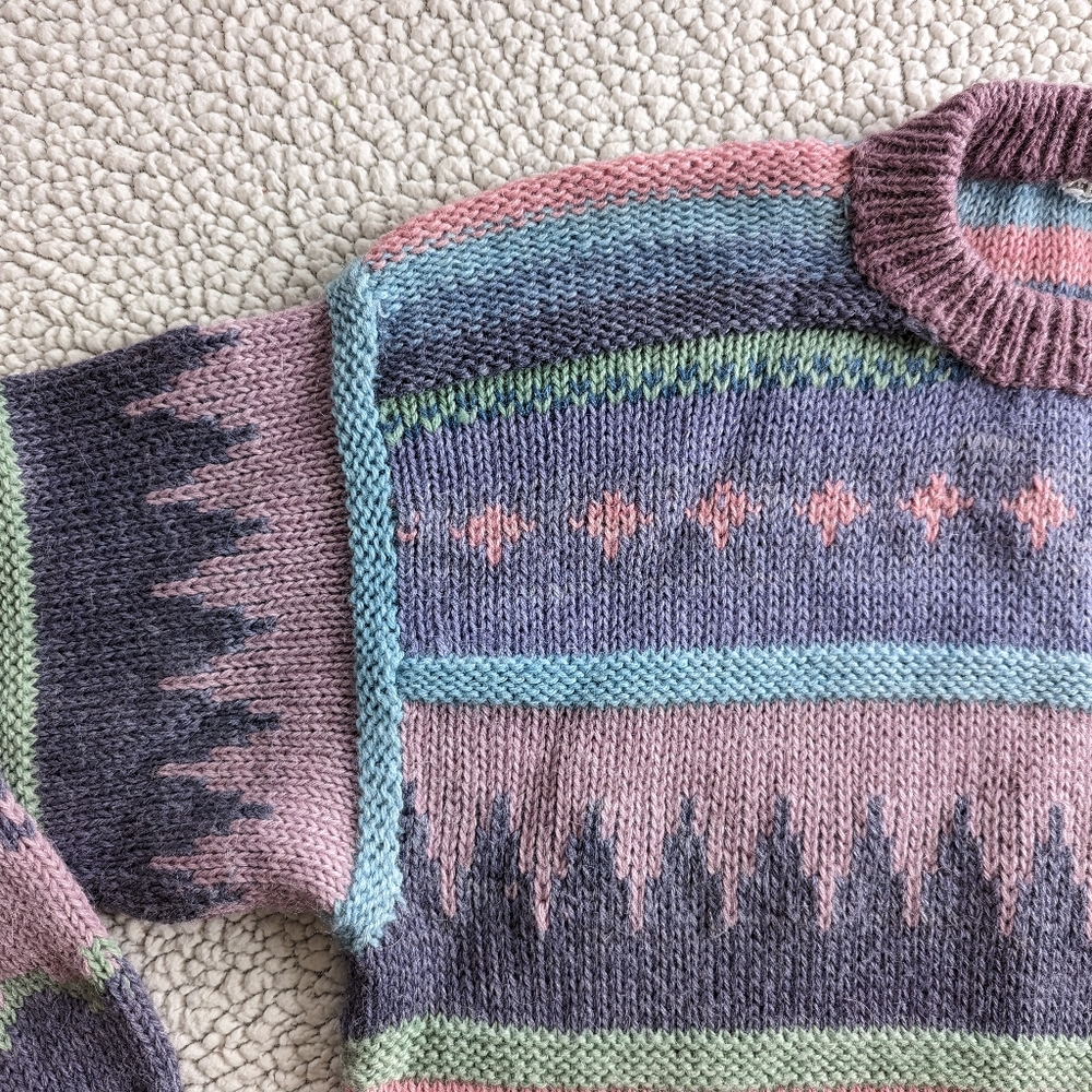 Multicolor Patterned Crew Neck Sweater - Picture 11 of 16